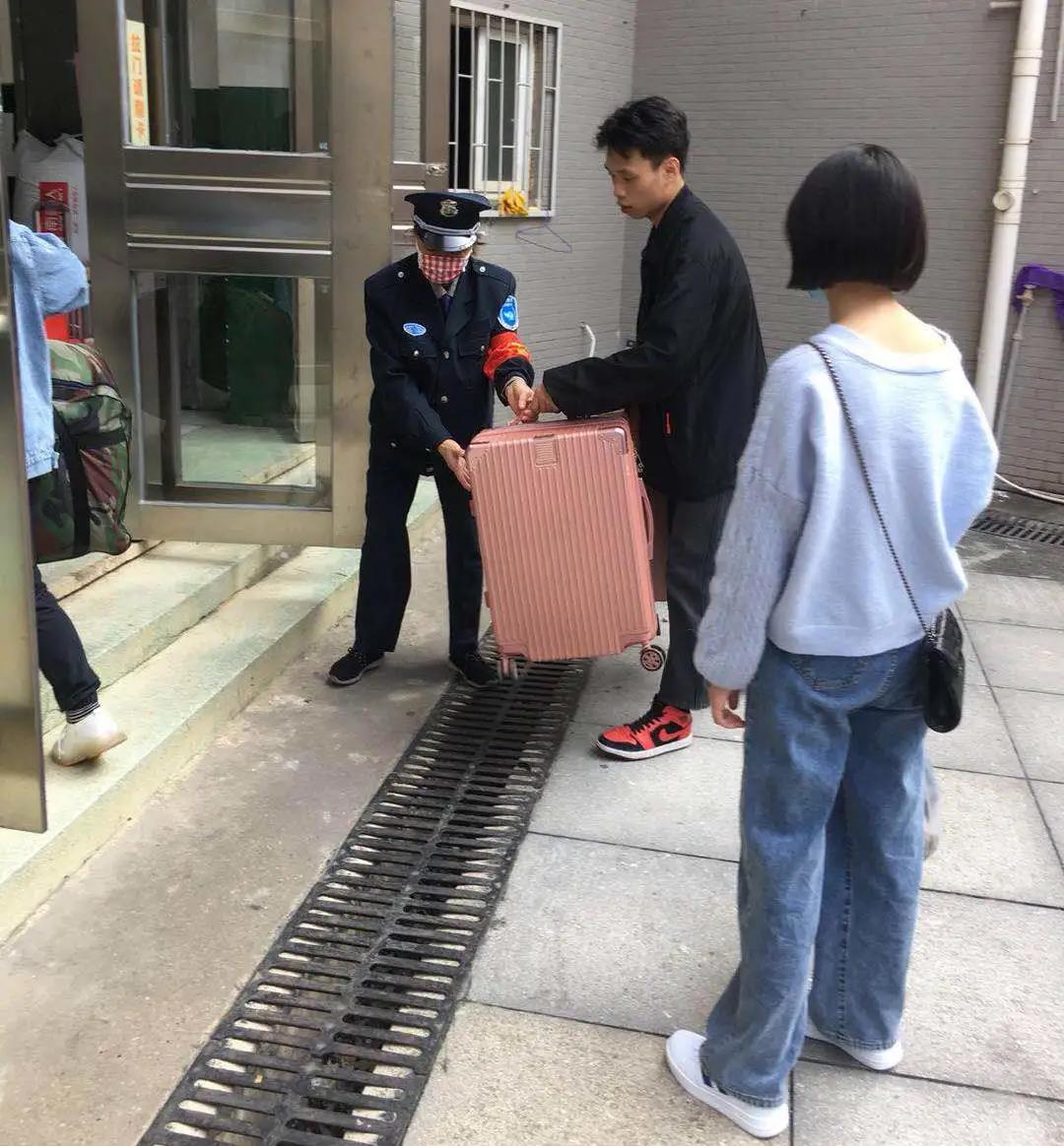 湖南保安服务,墙外高空清洗服务,湖南保利天创物业发展有限公司