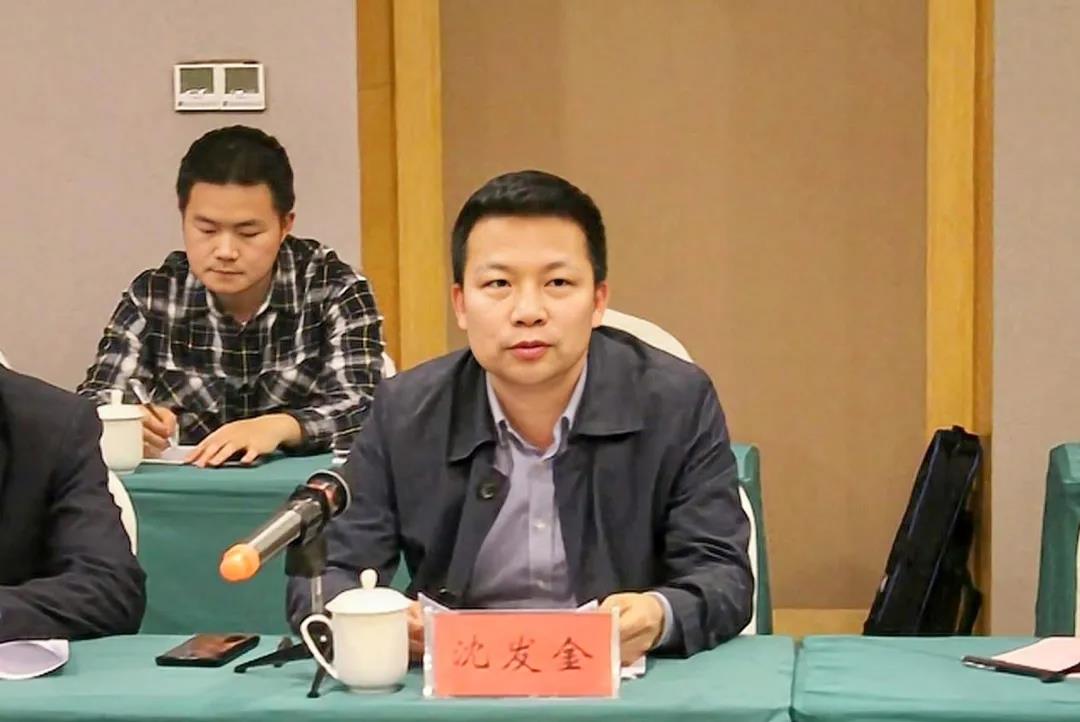 湖南保安服务,墙外高空清洗服务,湖南保利天创物业发展有限公司 湖南保安服务,墙外高空清洗服务,湖南保利天创物业发展有限公司