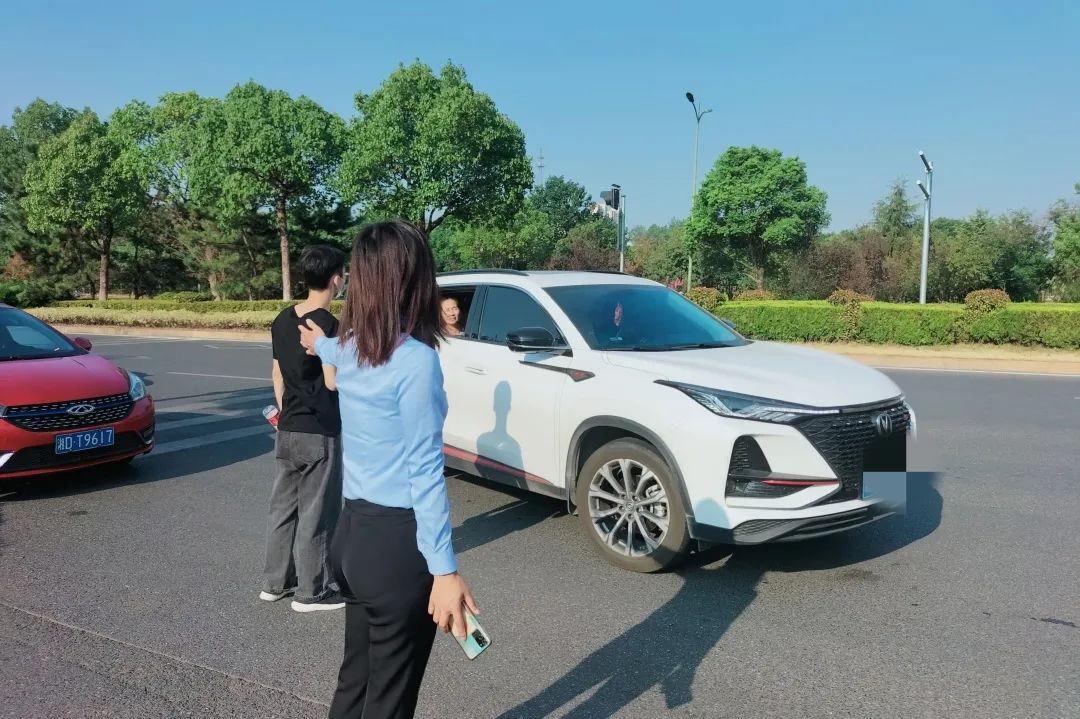 湖南保安服务,墙外高空清洗服务,湖南保利天创物业发展有限公司 湖南保安服务,墙外高空清洗服务,湖南保利天创物业发展有限公司