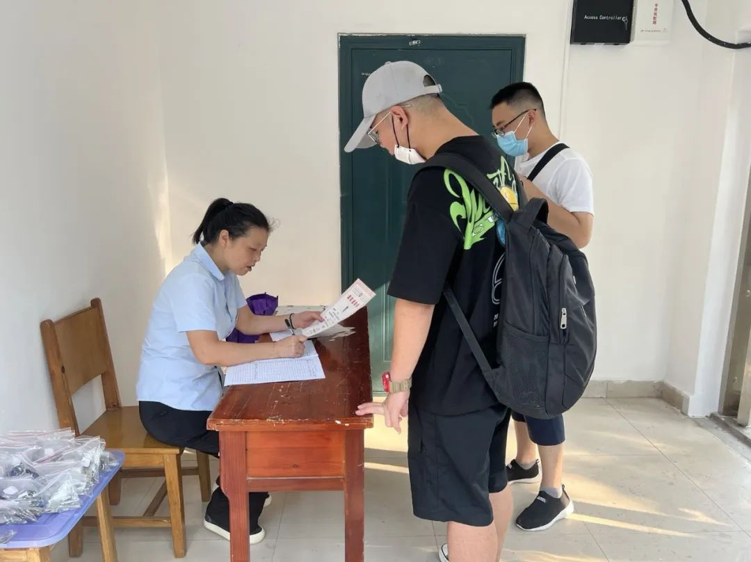 湖南保安服务,墙外高空清洗服务,湖南保利天创物业发展有限公司