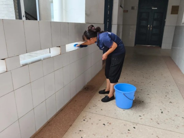 湖南保安服务,墙外高空清洗服务,湖南保利天创物业发展有限公司